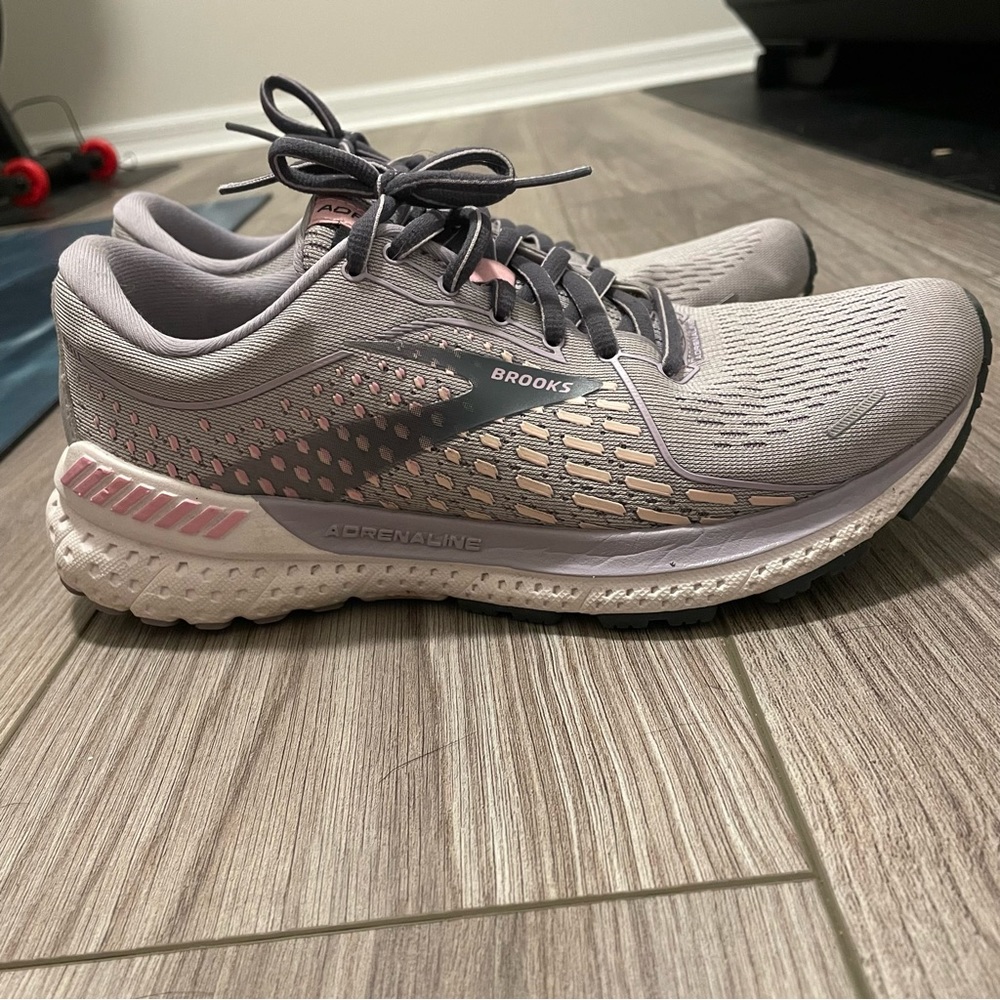 Brooks Adrenaline GTS 21 Women’s